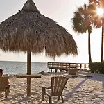 Sailport Waterfront Suites 